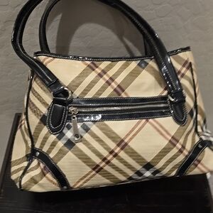 Stylish Plaid Handbag with Black Accents